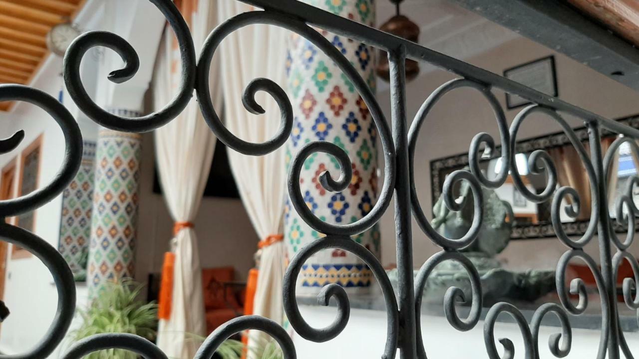 Riad La Porte Des 5 Jardins Marrakesh Exterior foto